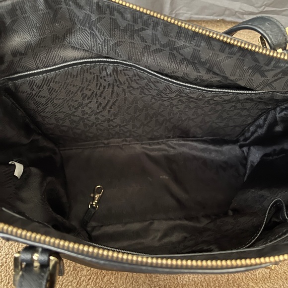 Michael Kors Purse - Picture 2 of 8